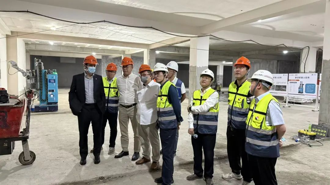 蔚建机器人 “尖兵” 集结，上海建工一建集团力推“内墙粉刷系列机器人”的规模化应用