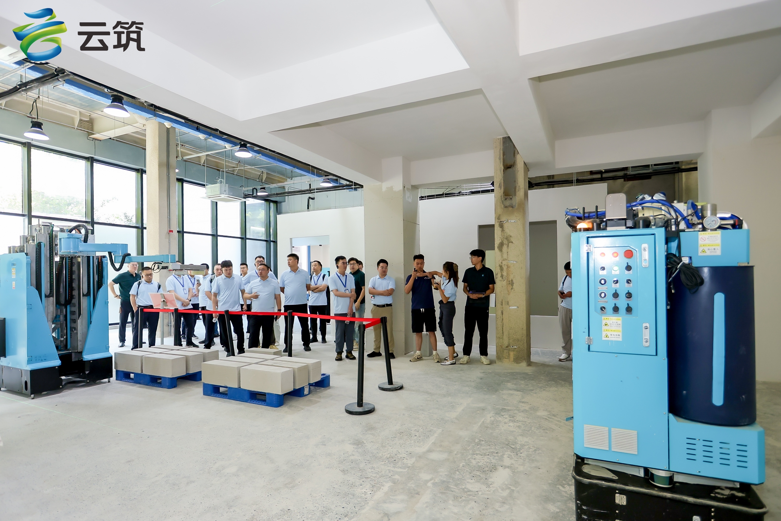 云筑网供应链研修班走进蔚建科技,共探具身智能赋能建筑产业新路径!(图2) 云筑网供应链研修班走进蔚建科技,共探具身智能赋能建筑产业新路径!(图2)